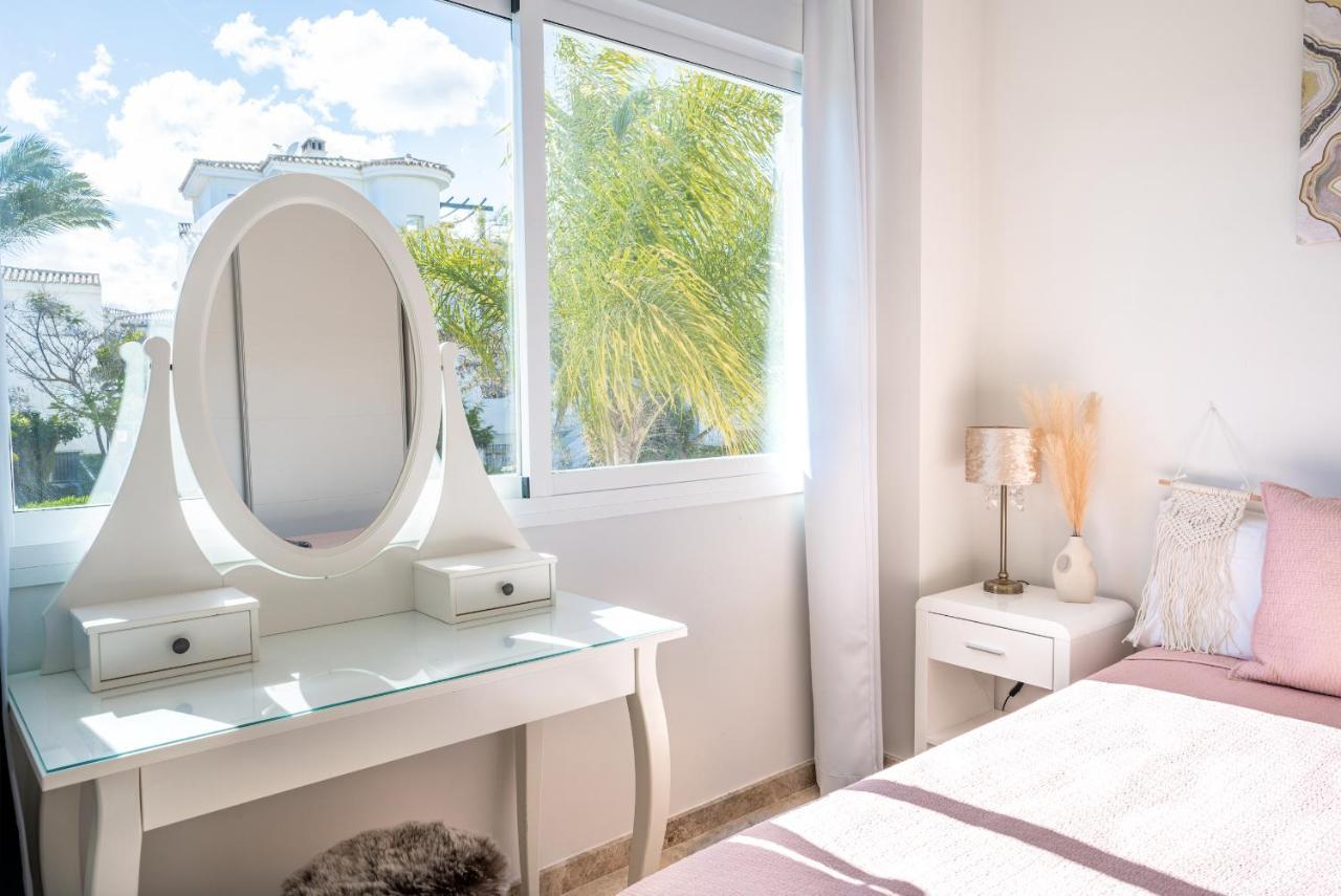 2Bdr Penthouse, Los Naranjos, W/Pool, 2Km P.Banus Marbella Eksteriør bilde
